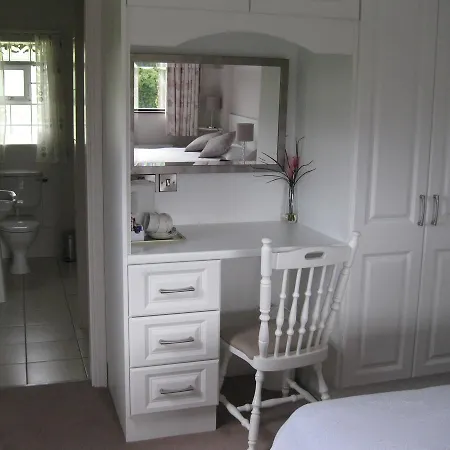 Glendale House 3*